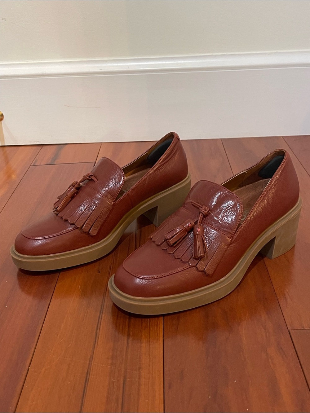 Aerosoles Gibes Burgundy Leather Heeled Loafers Tassel Kiltie Fringe 9 M